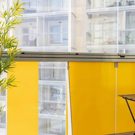 شقة Modern 1br + Balcony By Finnoo Metro إسبو