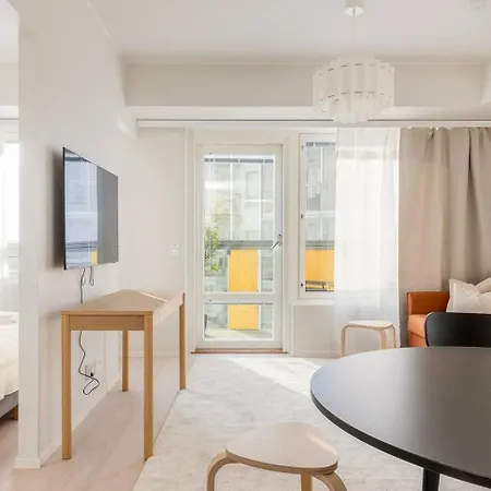 Modern 1br + Balcony By Finnoo Metro إسبو