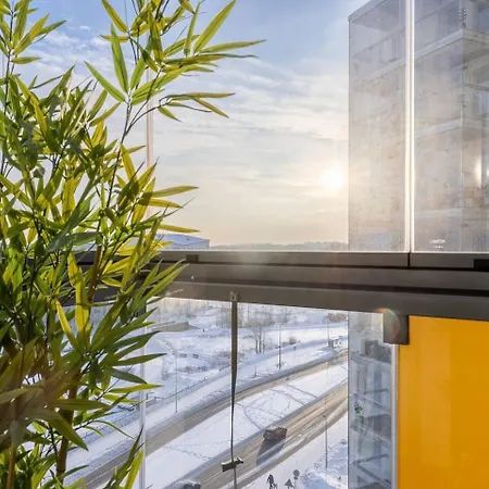 Modern 1br + Balcony By Finnoo Metro * إسبو